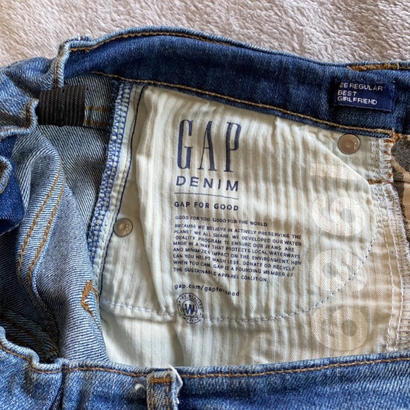 Distressed jeans - Picture 10 of 10